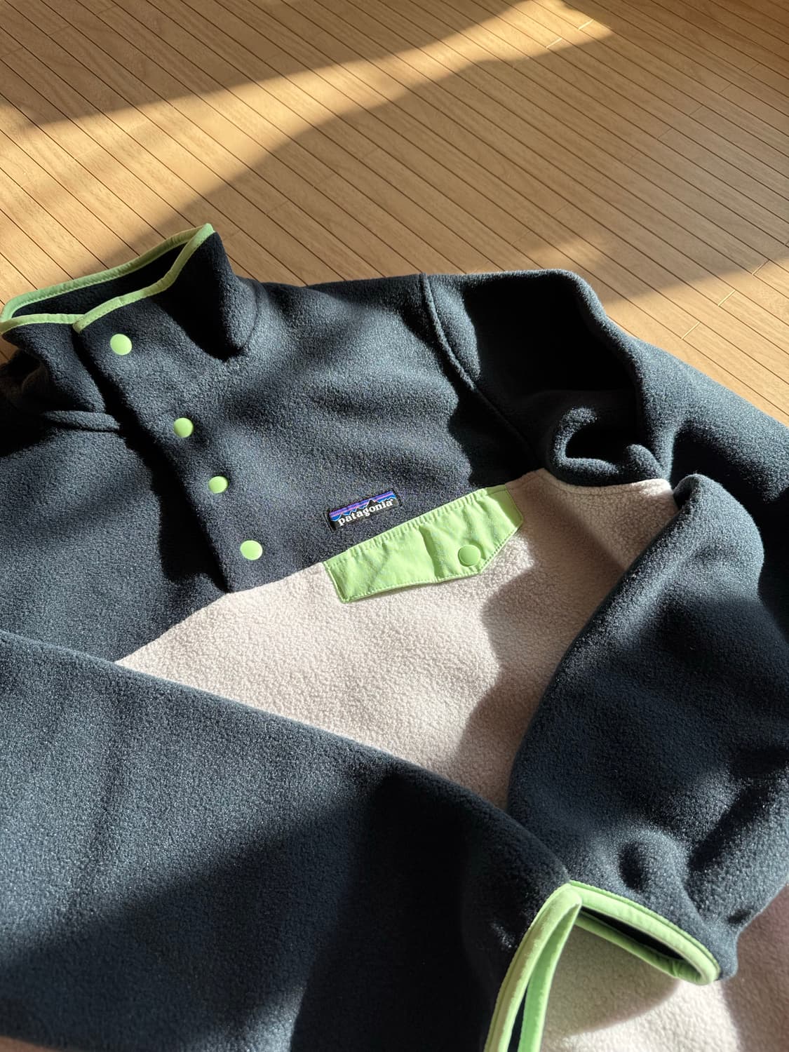 파타고니아 LW 신칠라 스냅티 풀오버 에코퍼플 새제품 상품이미지1