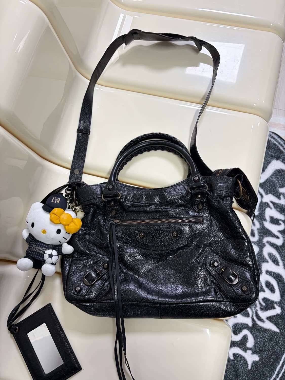 [A 정품] 발렌시아가 시티 모터백 타운 블랙 상품이미지2