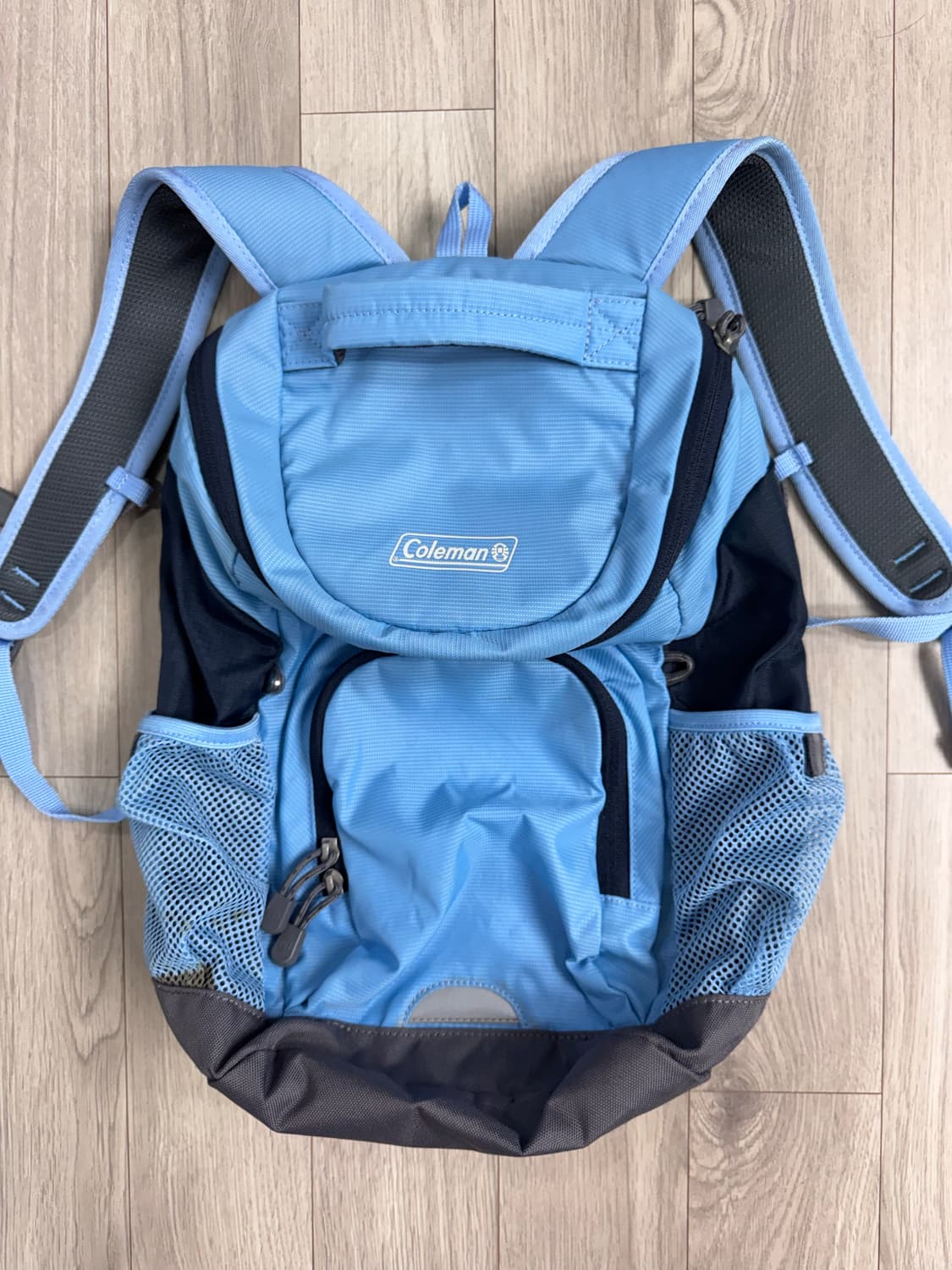 콜맨 스카이블루 미니 백팩 상품이미지2