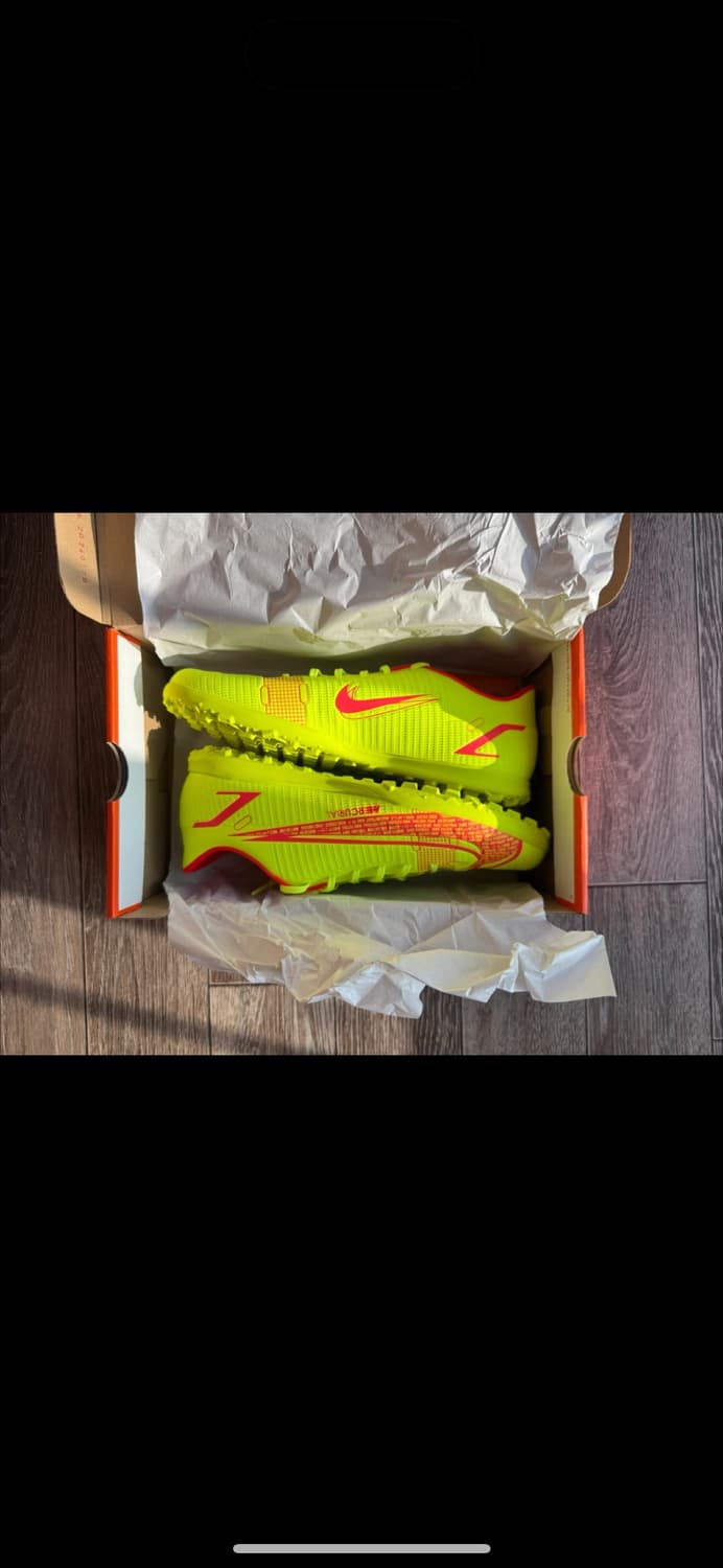 나이키 머큐리얼 베이퍼 14 클럽 TF 형광 290 풋살화 상품이미지1