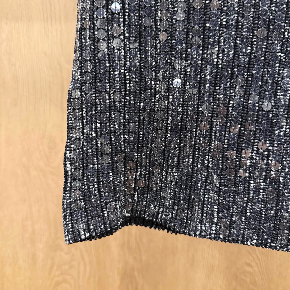 스피치오 골지 반팔 탑 글리터 텍스처 스팽글 장식 디테일 블랙 상품이미지6