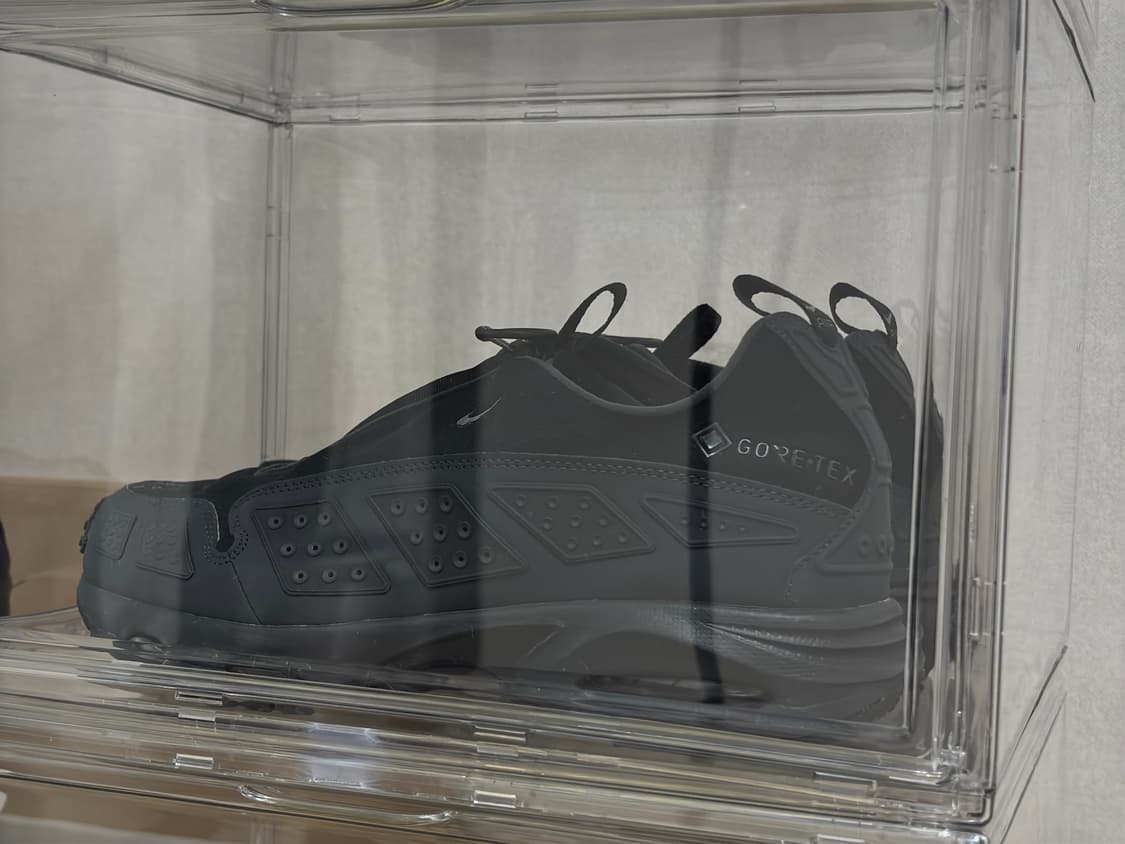 나이키 에어맥스 SNDR 고어텍스 블랙 앤 다크 스모크 그레이 상품이미지3