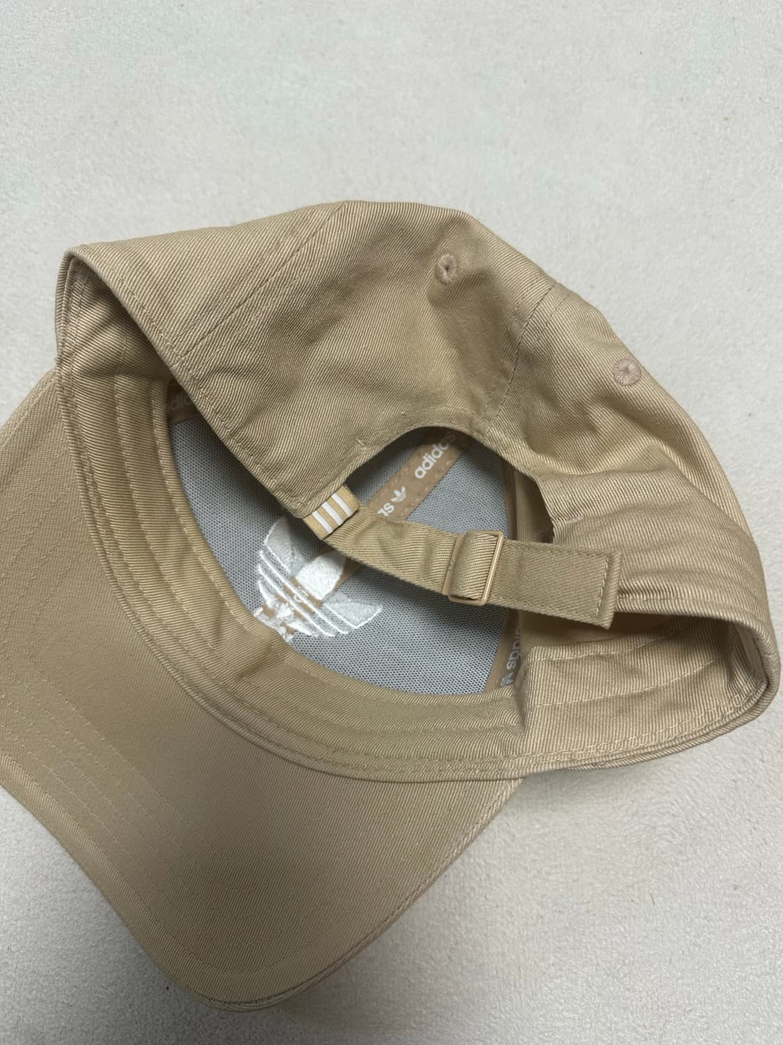 아디다스 베이지 볼캡 상품이미지2