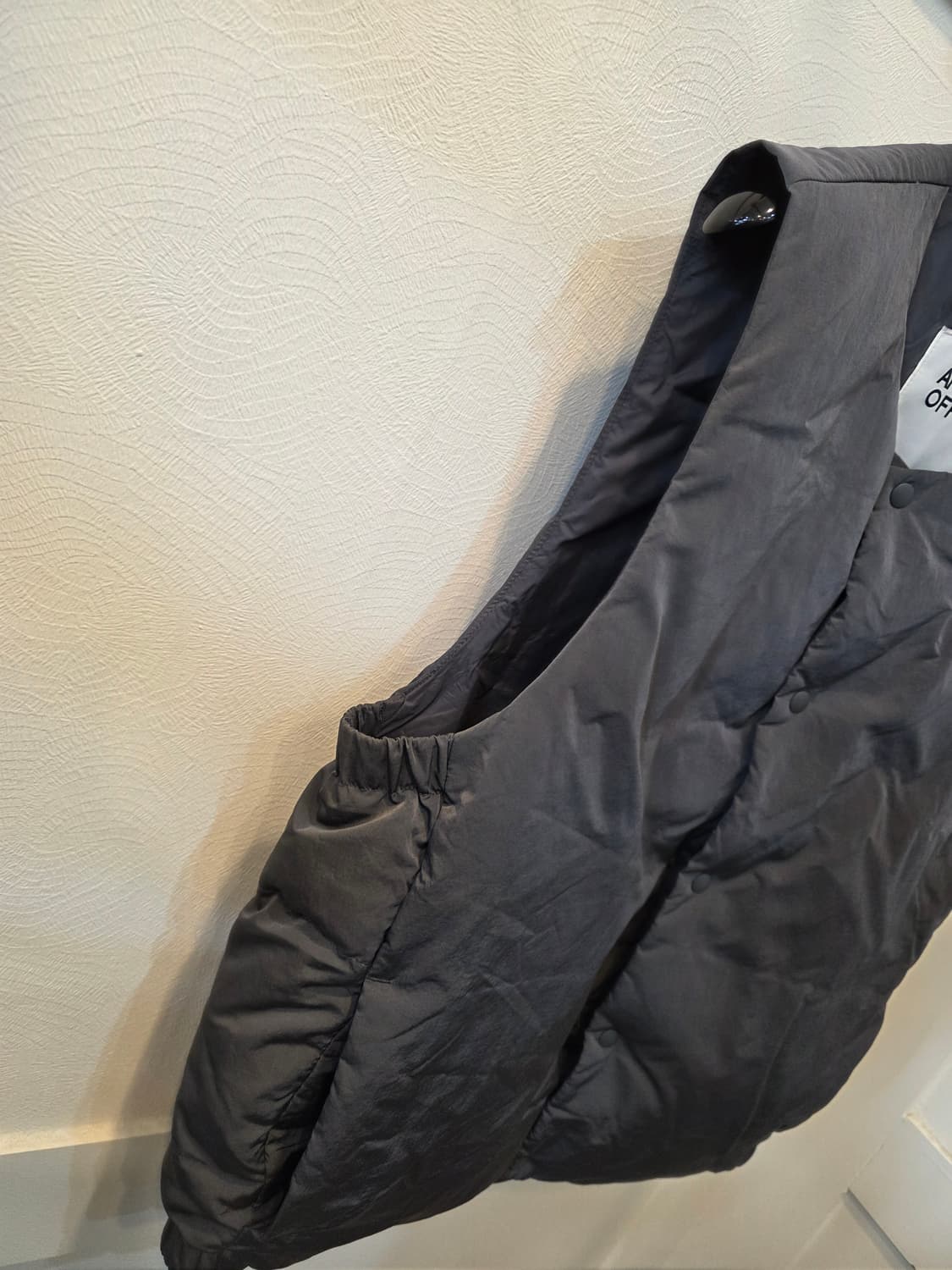 어나더오피스 레이어다운 패딩 조끼 상품이미지3