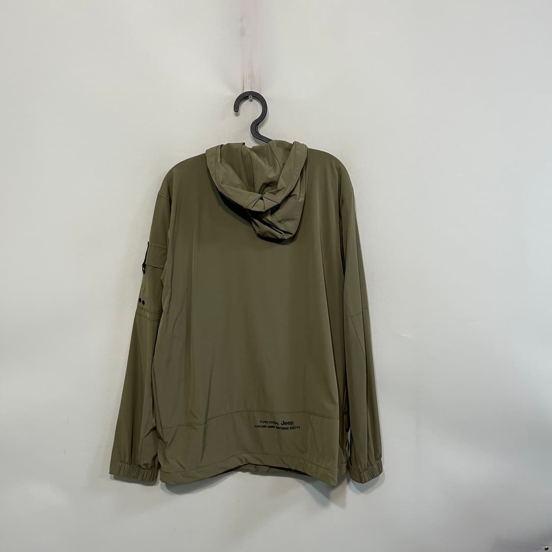 지프 2024 바람막이 100 상태최상 상품이미지3