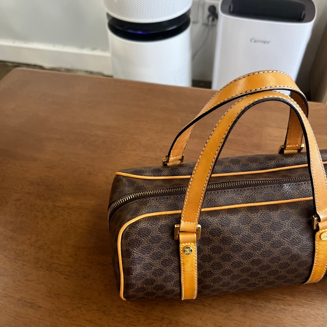 셀린느 마카담 미니 보스턴 토트백 원통백 상품이미지2