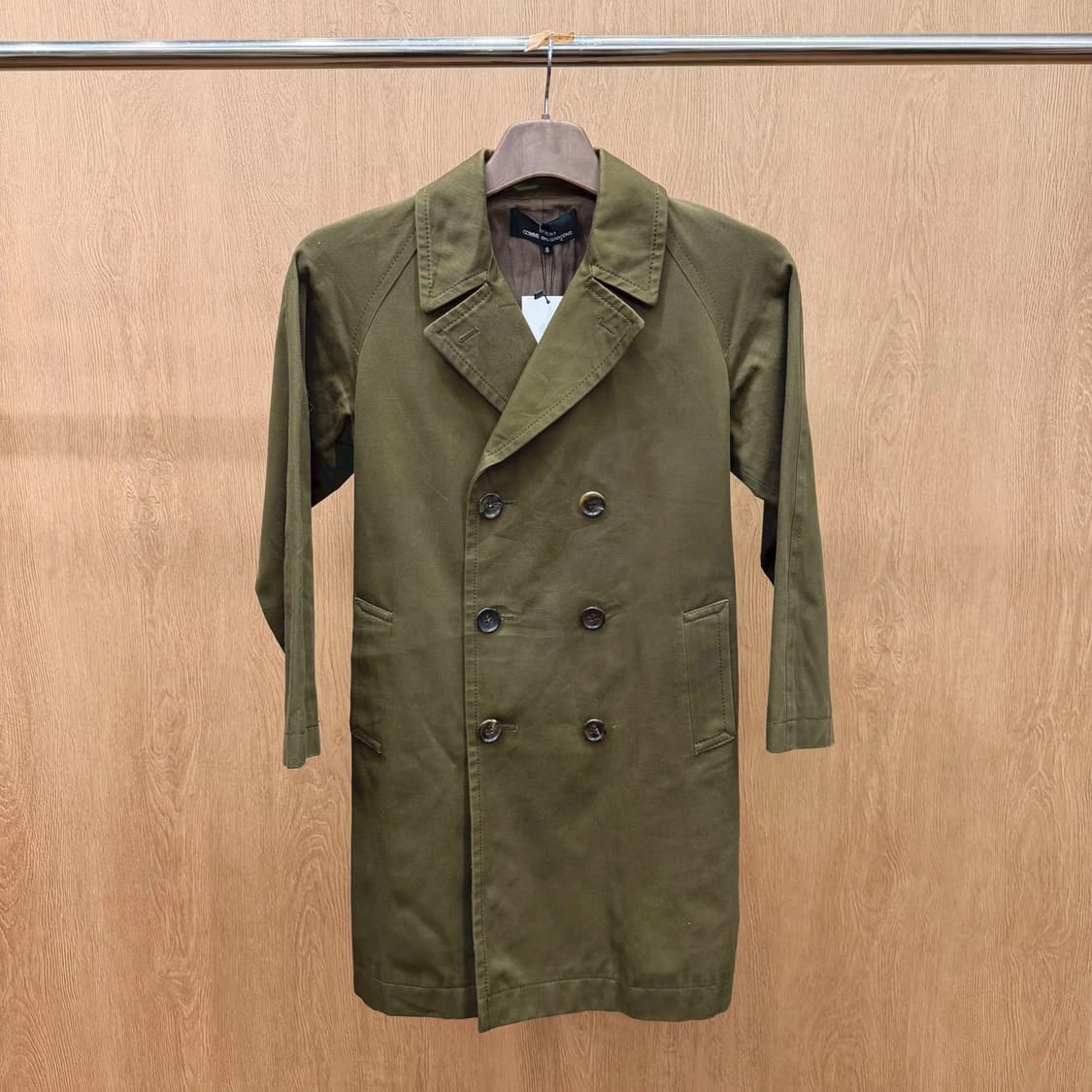 꼼데가르송 트리콧 더블 브레스티드 트렌치 코트 벨트 스트랩 디테일 카키 상품이미지2