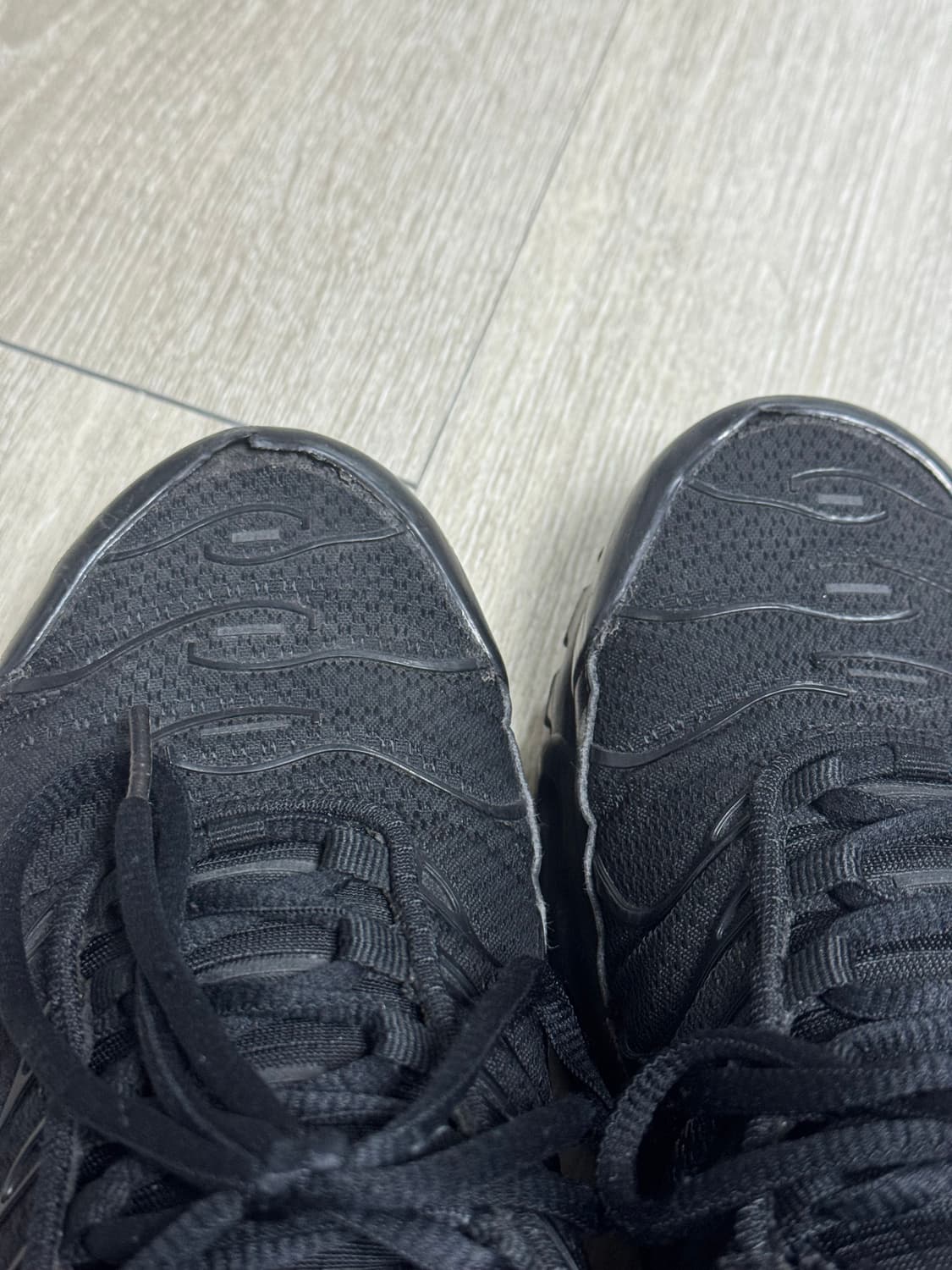 나이키 tn 에어맥스 플러스 트리플블랙 260 상품이미지6