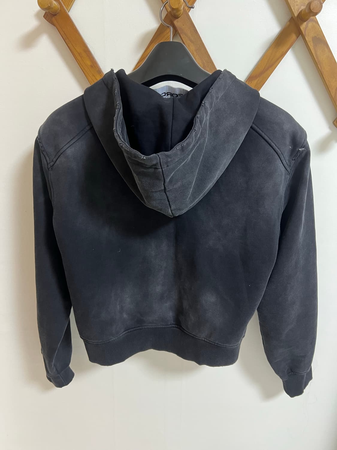 포스센스티브 워싱 크롭 후드집업 상품이미지2