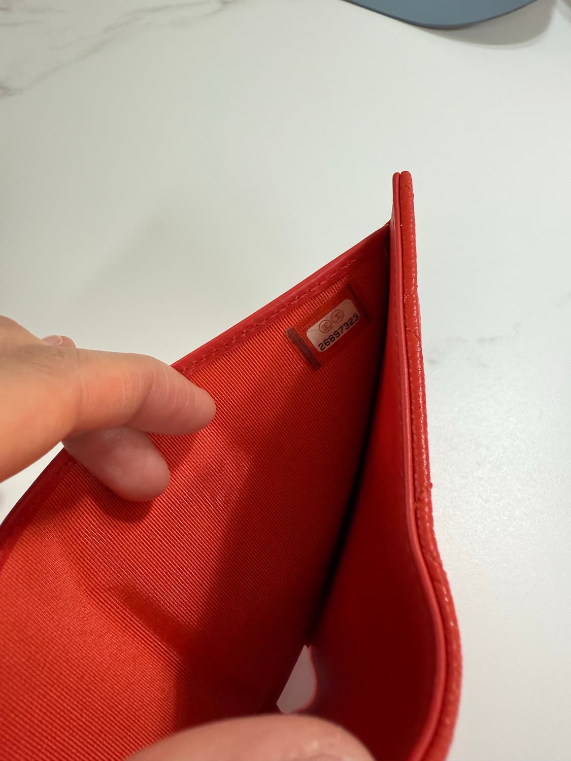 샤넬 클래식 반지갑 캐비어 레드 금장 상품이미지5