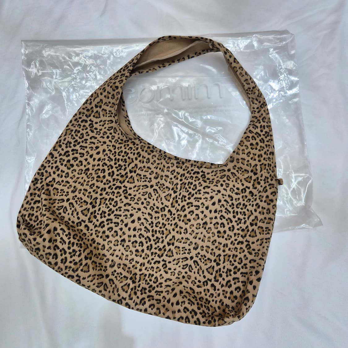 (새상품) 여밈 레이아웃백 (레오파드 베이지) 상품이미지2