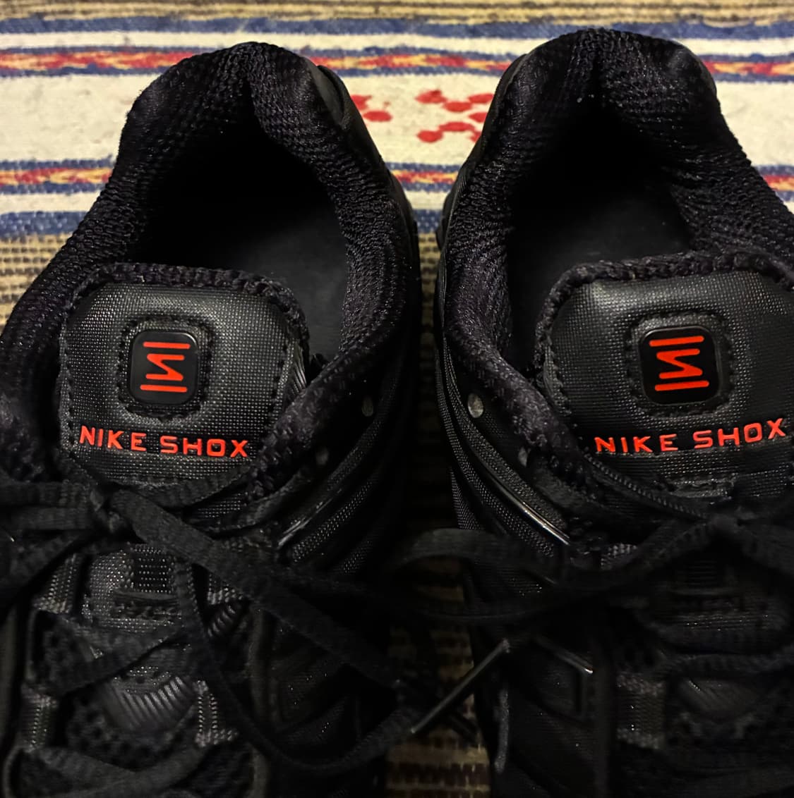 (250)NIKE 나이키 샥스 TL 메탈릭 블랙 앤 맥스 오렌지 런닝화 상품이미지9