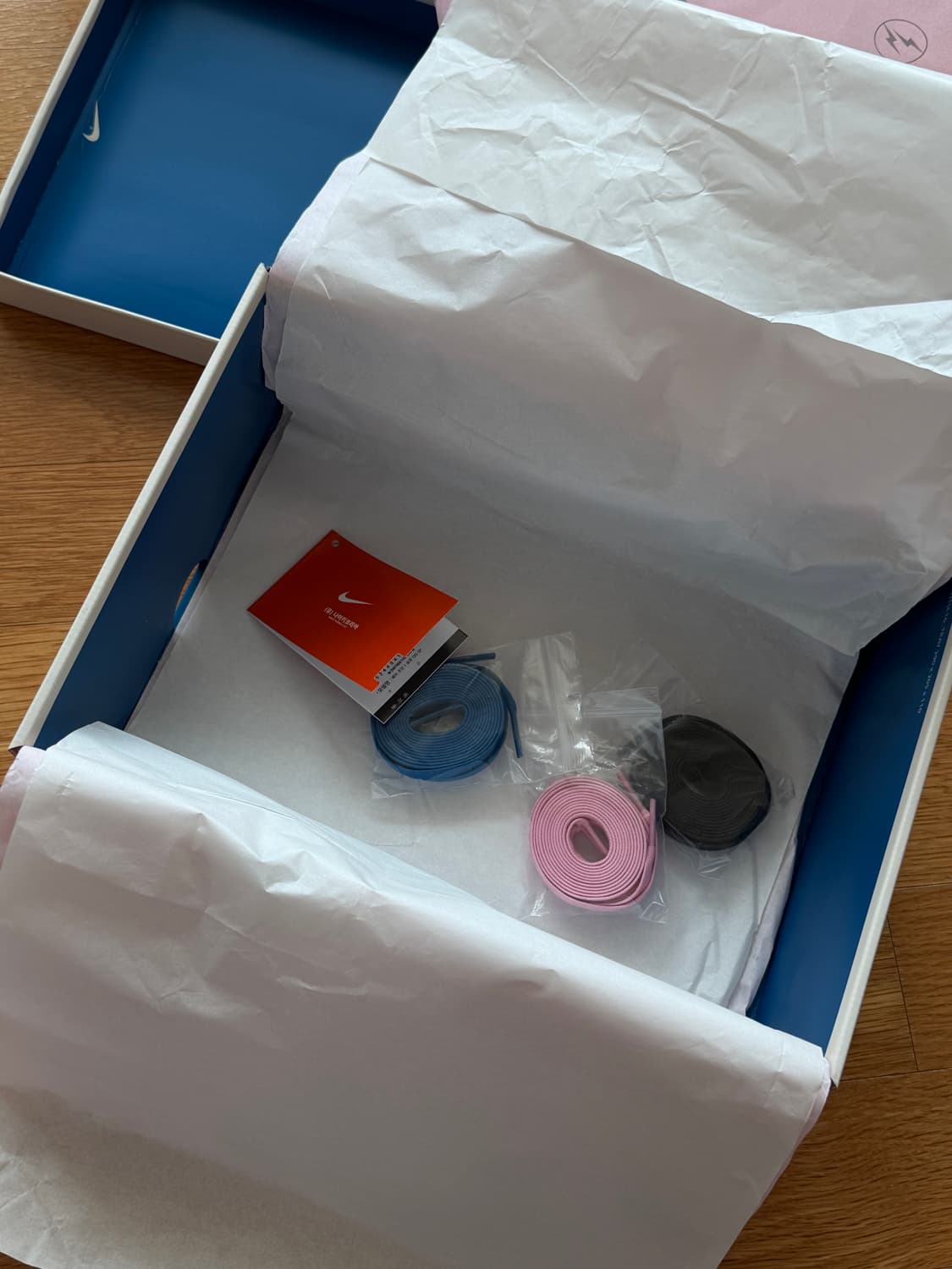 조던1 트래비스 스캇 프라그먼트 245 상품이미지1