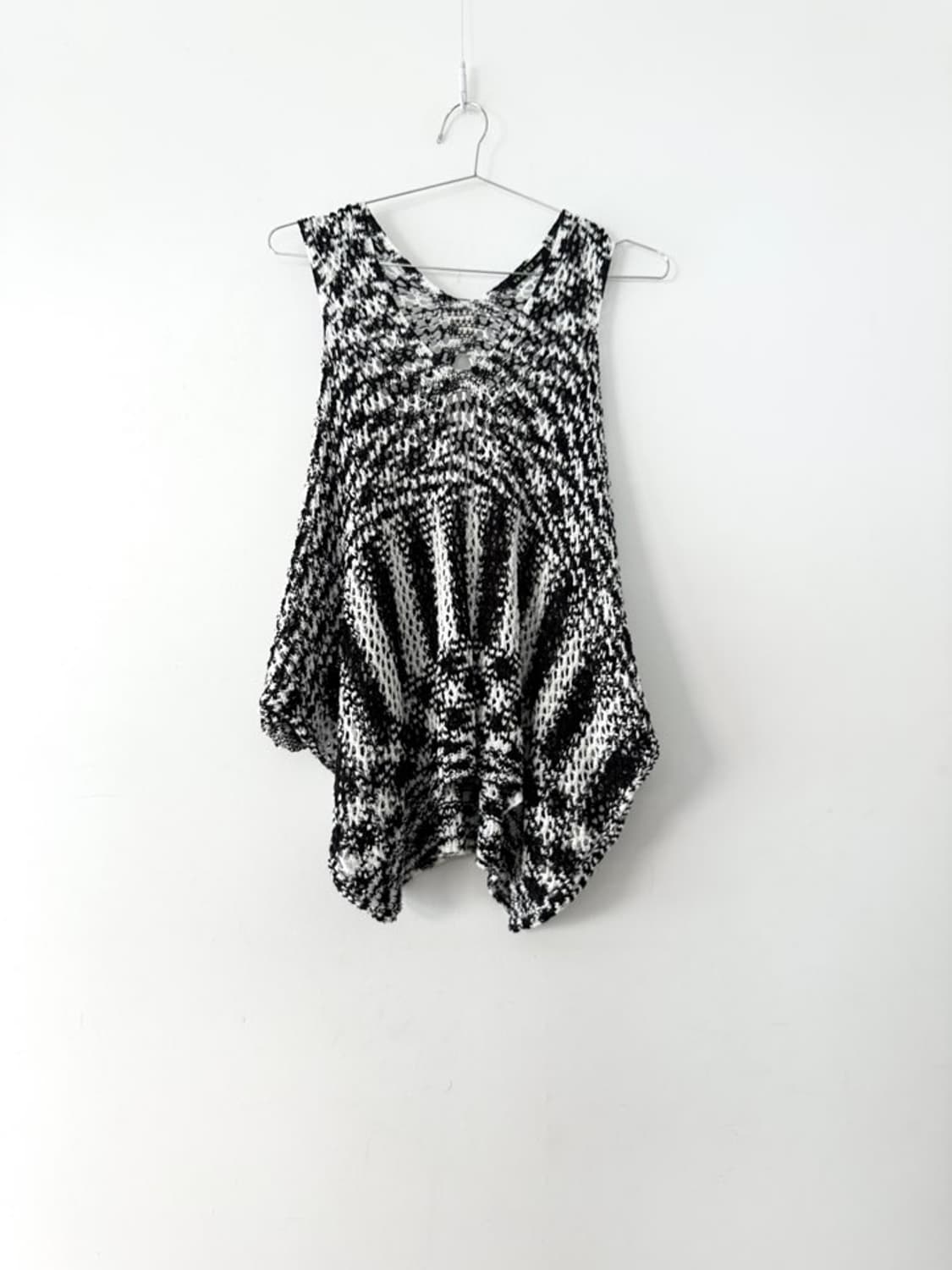 Shoulder slit half knit 상품이미지3
