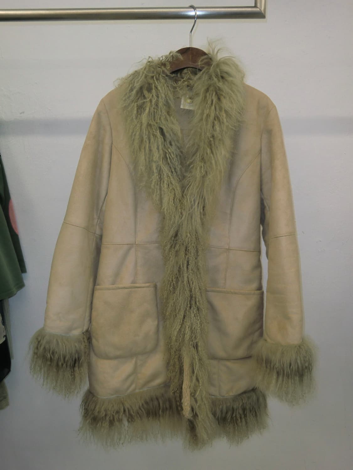 The Beige Fur Trim Coat 상품이미지1