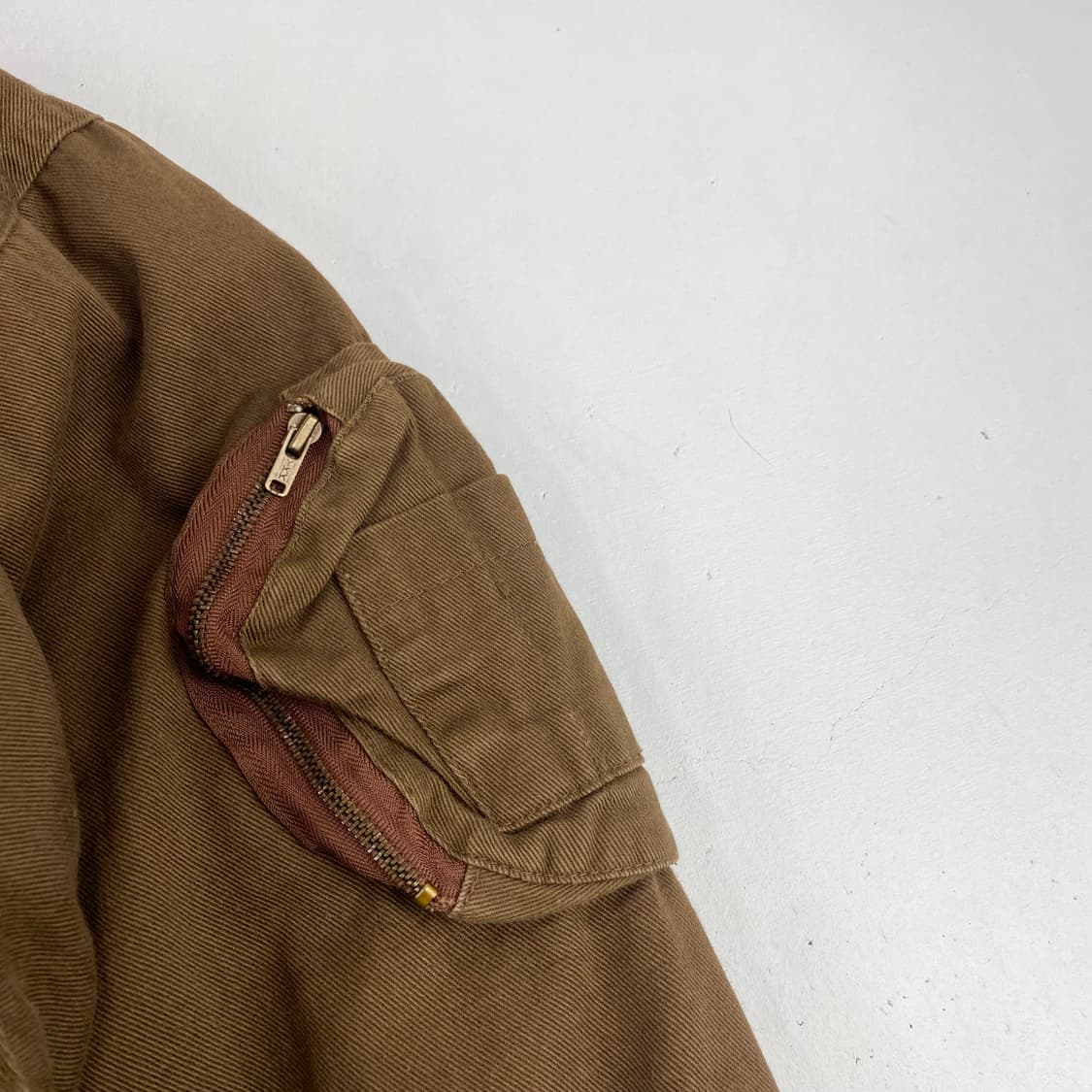 브레스비즈 빈티지 자수 봄버 점퍼 (100) 상품이미지5