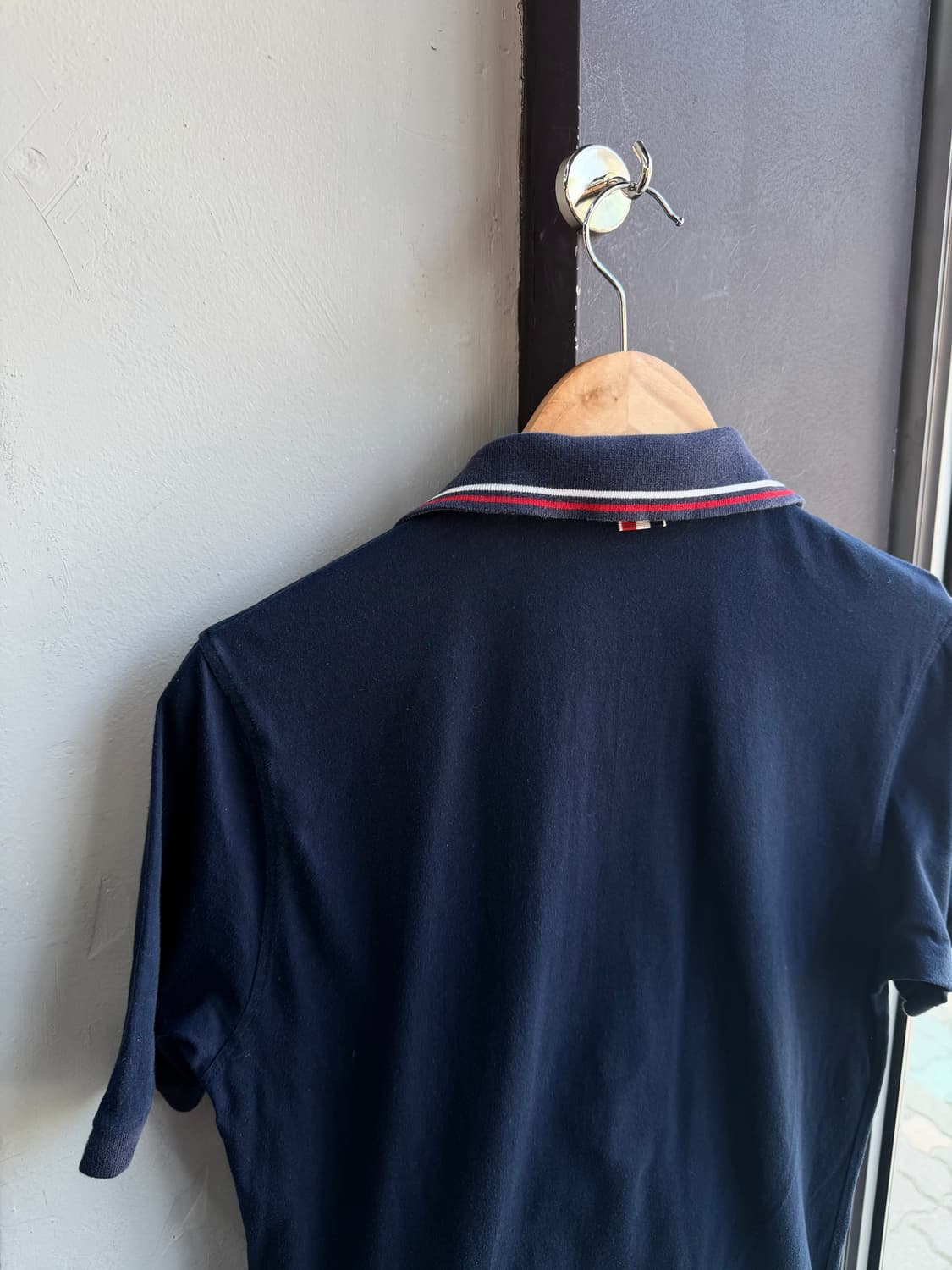 2/ 톰브라운 카라 포인트 폴로 반팔 상품이미지7