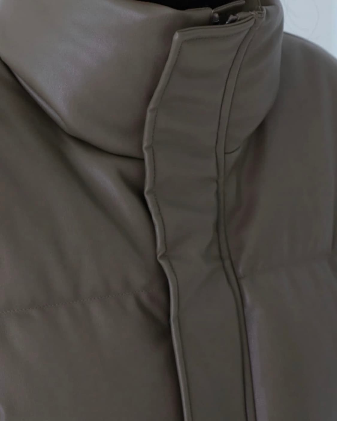 트리밍버드 레더패딩 모카그레이 상품이미지4