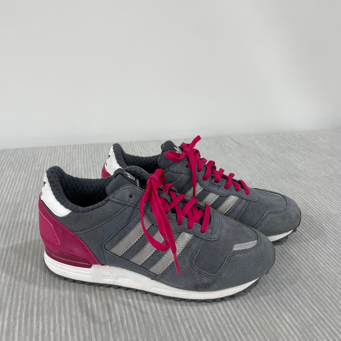 491) 아디다스 ZX 700 운동화 240mm 상품이미지4
