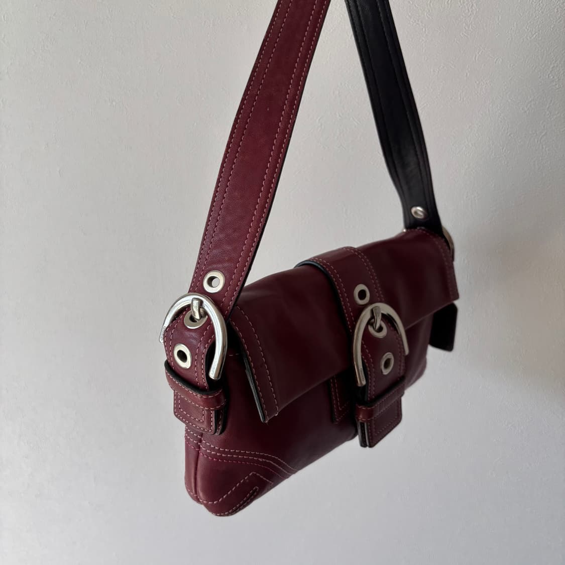 COACH Y2K Buckle Leather Shoulder Bag 상품이미지6