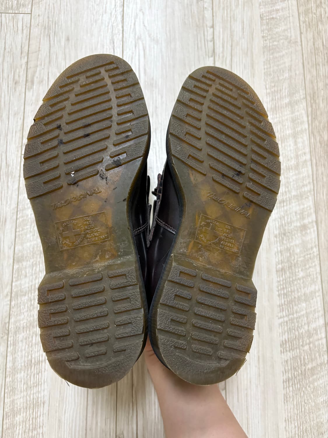 닥터마틴 아드리안 체리우드 270 상품이미지6