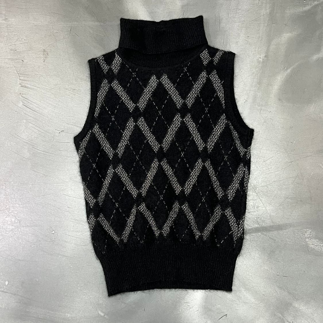  지방시 울 모헤어 아가일 하이넥 슬리브리스 니트 y16353 상품이미지1