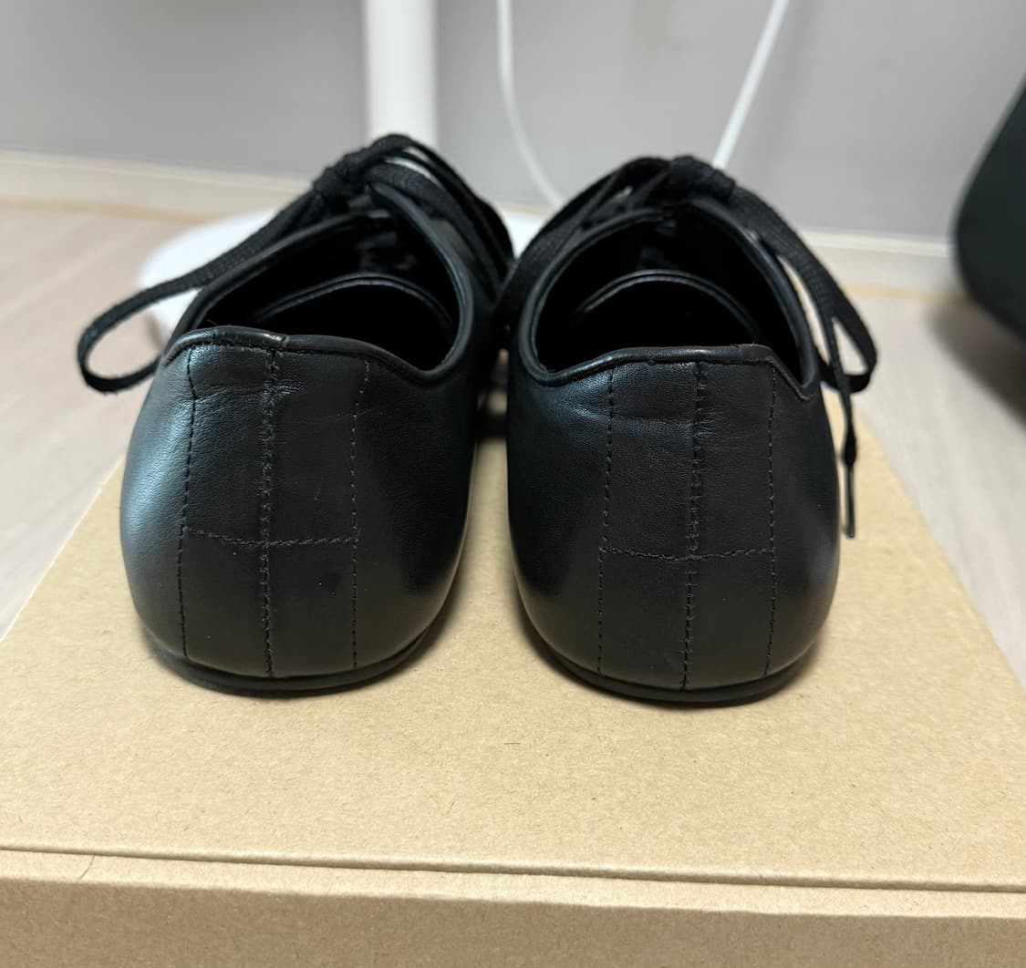 해칭룸 플랫슈즈 블랙 265사이즈 상품이미지2