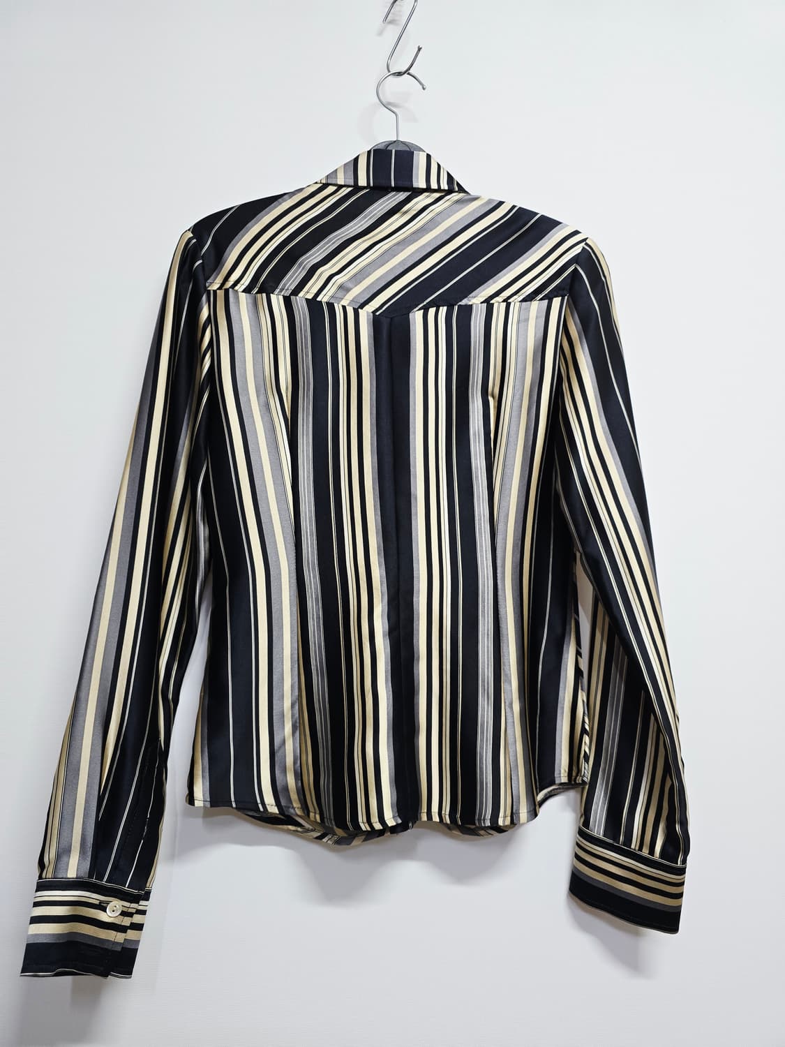 모조에스핀 줄무늬 패턴 실크 블라우스 상품이미지4