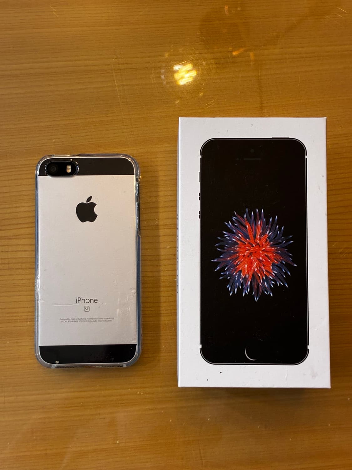 아이폰 SE1 스페이스 그레이 128기가 풀박스 상품이미지1