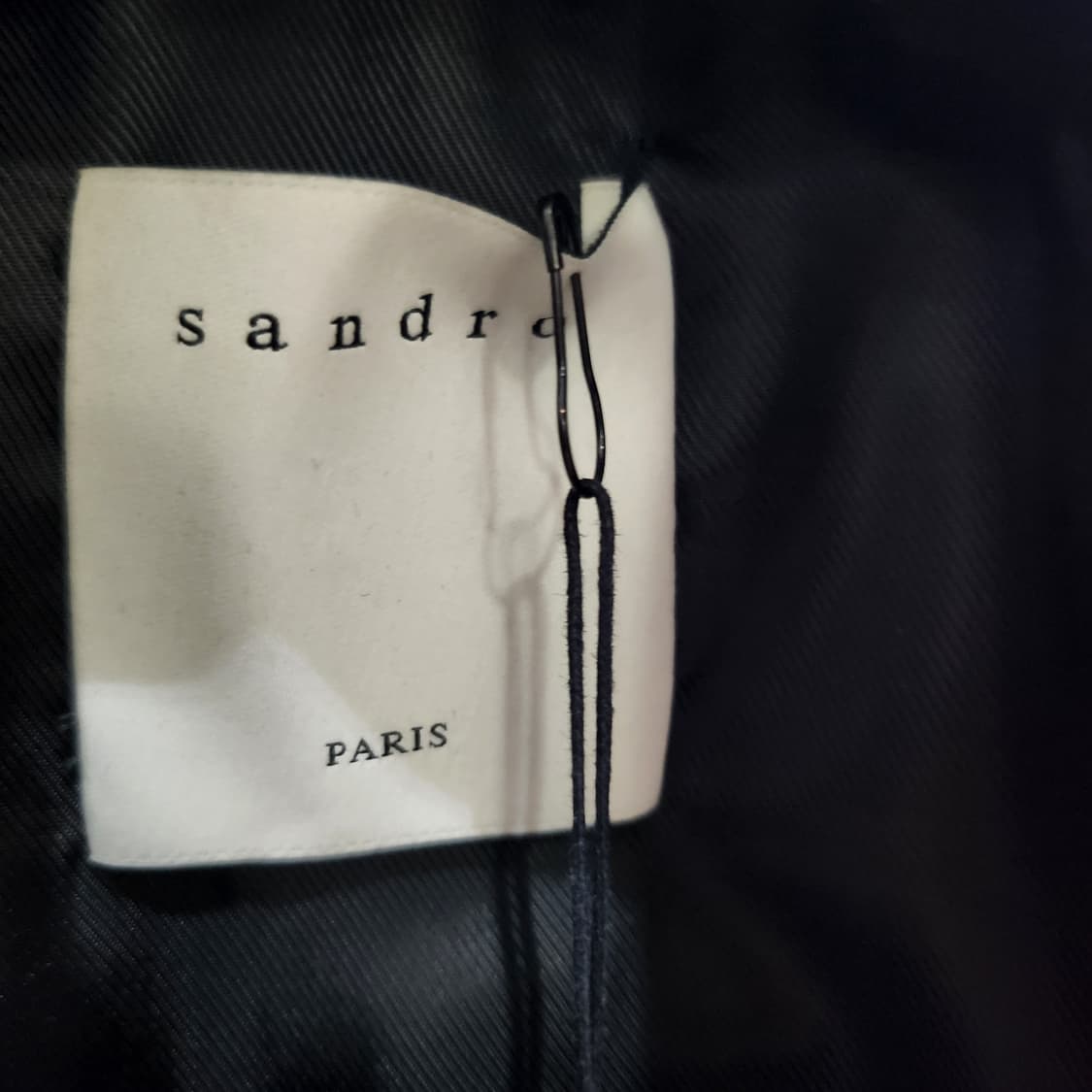 택도 안뗀 산드로 가죽 봄버 숏자켓 상품이미지3