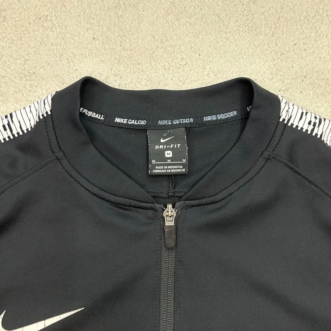 나이키 풋볼 축구 풋살 드라이핏 블랙져지 집업 자켓  M 상품이미지4
