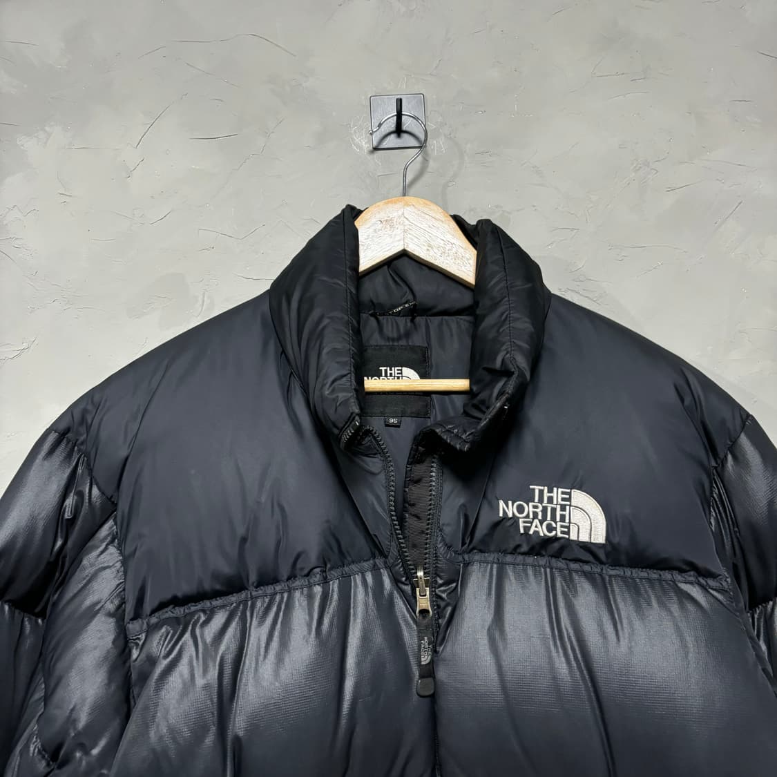 노스페이스 눕시 700 구스다운 패딩 검정 상품이미지2