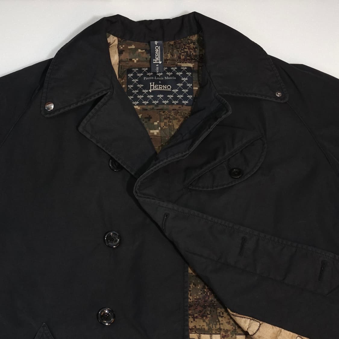 에르노 X 프랑스 아티스트 그래픽 다운 코트 상품이미지5