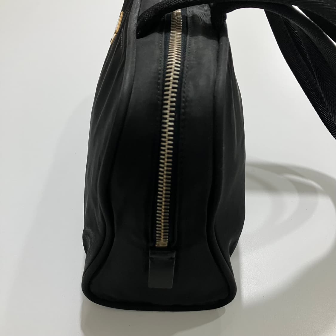 [정품] 프라다 포코노 나일론 자물쇠 숄더백 토트백 상품이미지8