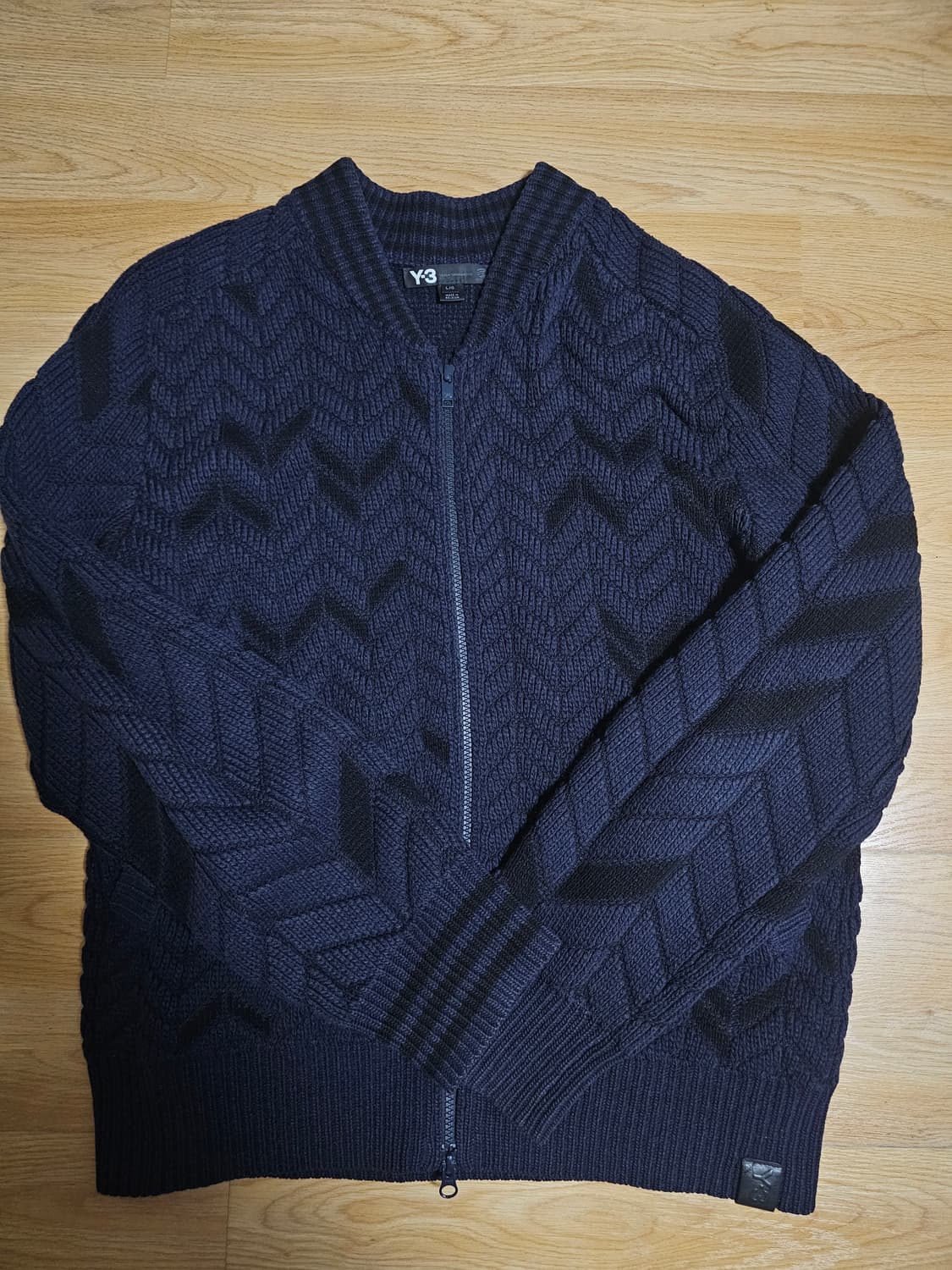 Y-3 쉐브론 패턴 니트 가디건 상품이미지1