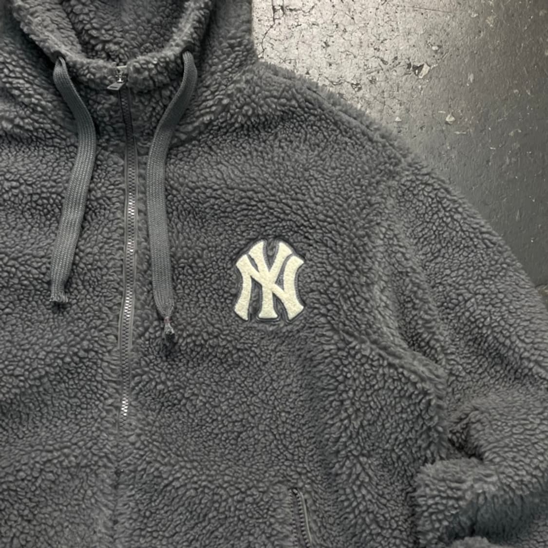 100 MLB 뉴욕 양키즈 뽀글이 후리스 상품이미지2