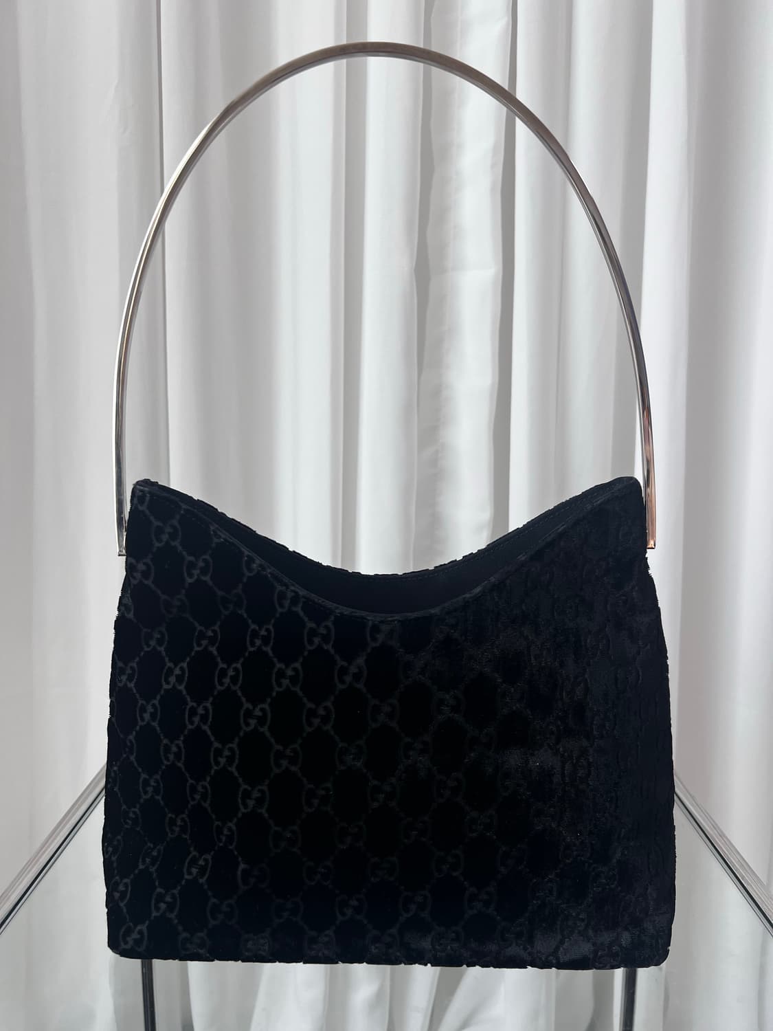 구찌 1997 GG 벨벳 숄더백 상품이미지5