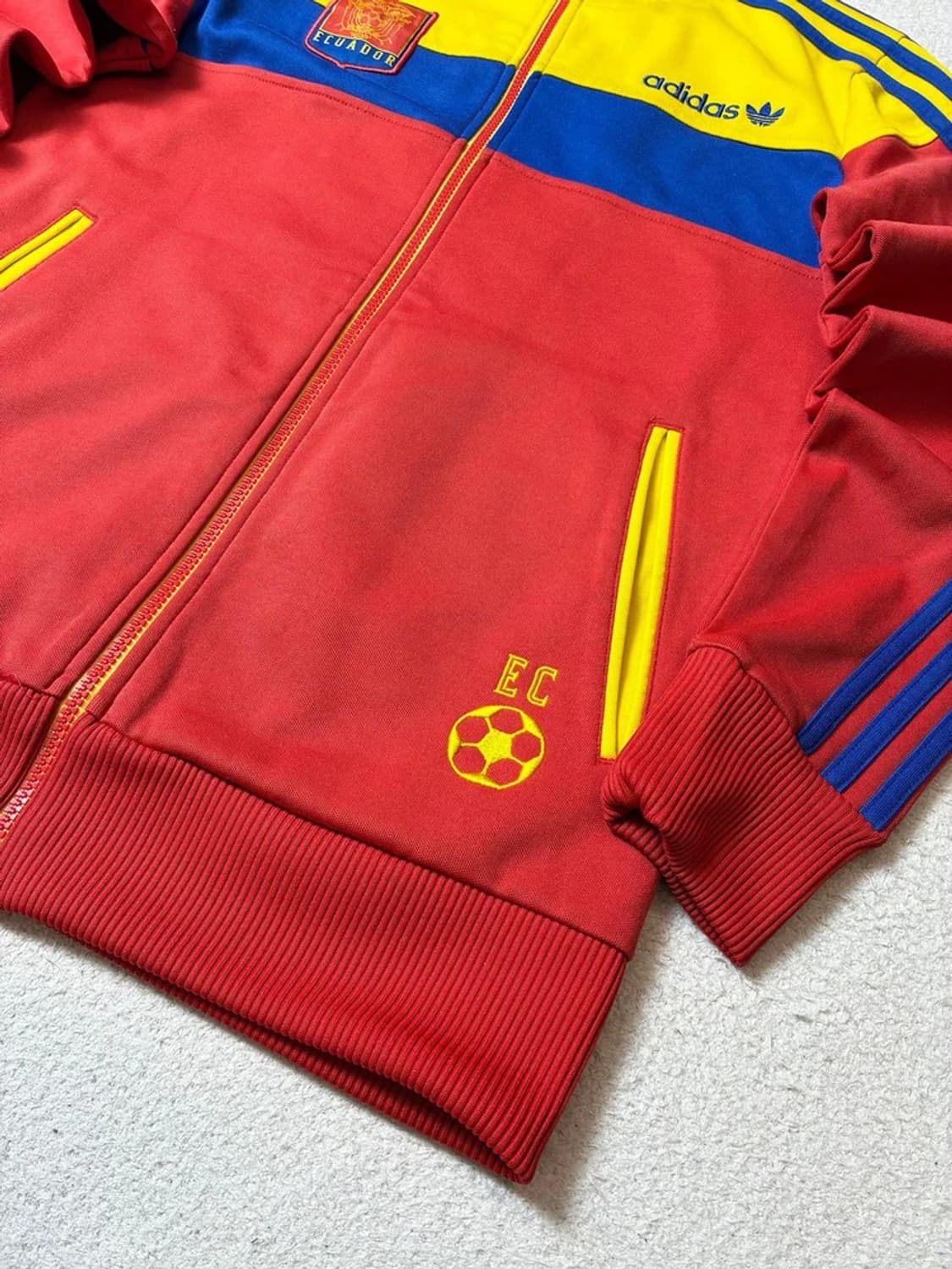 아디다스 06's 에콰도르 트랙탑 자켓 PN7386 상품이미지4