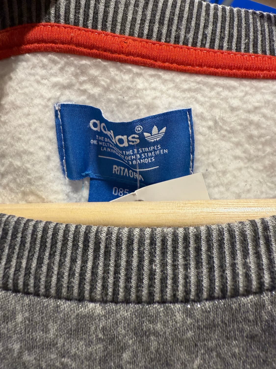 아디다스 더스트 크롭 맨투맨 상품이미지2