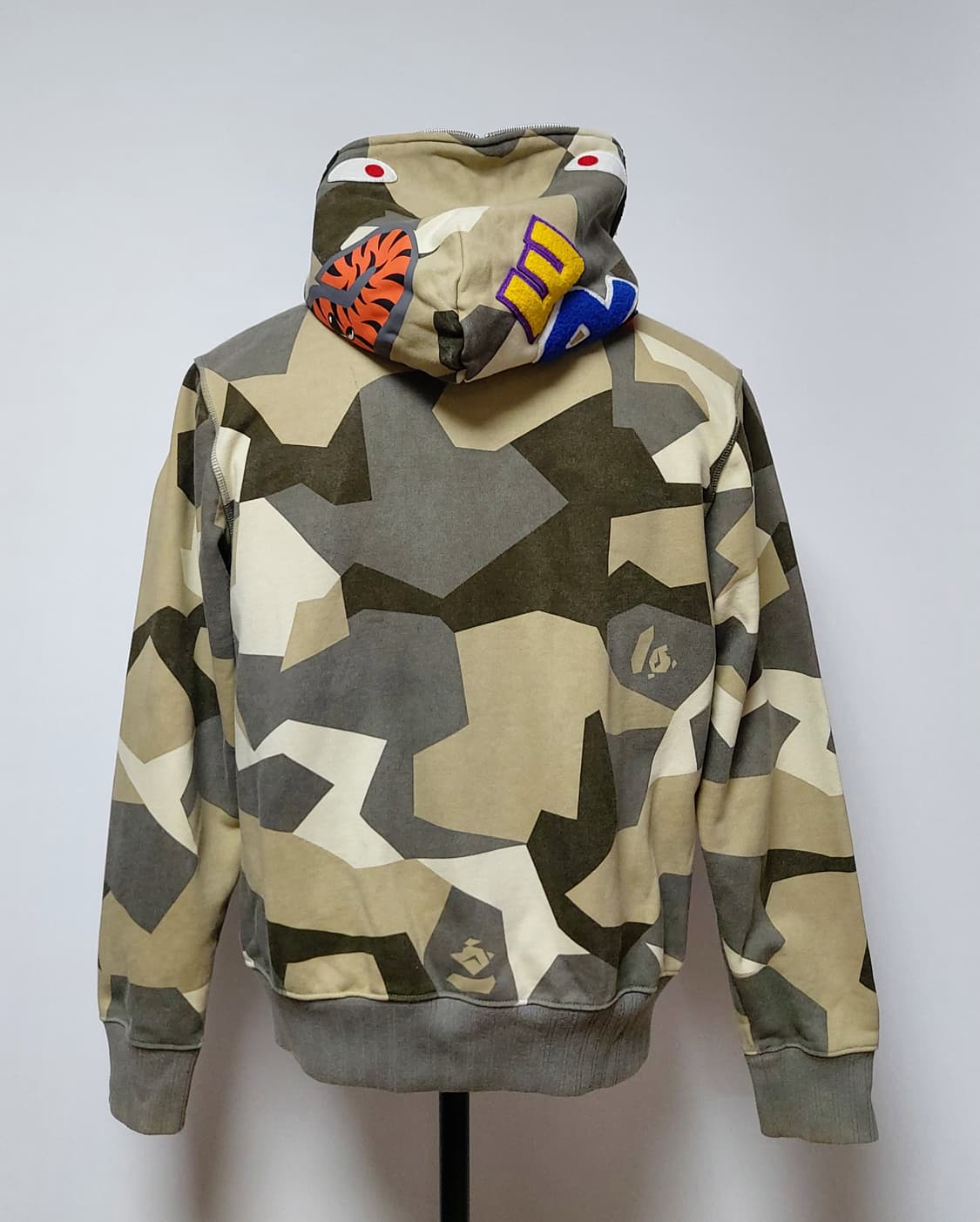 베이프 레이어드 라인 카모 샤크 후드집업(M) 상품이미지3