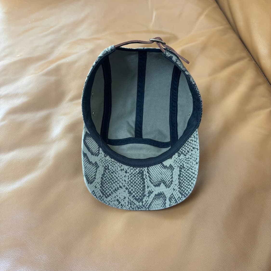 Supreme 슈프림 24ss 스네이크 스킨 캠프캡 모자 (Snake) 상품이미지6