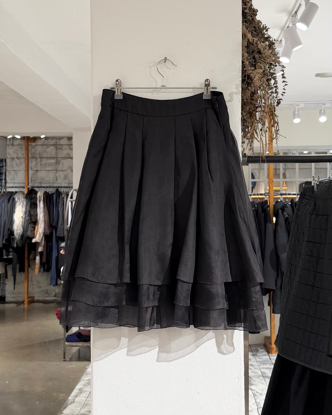 살바토레 페라가모 블랙 실크 레이어드 플레어 미디 스커트 상품이미지1