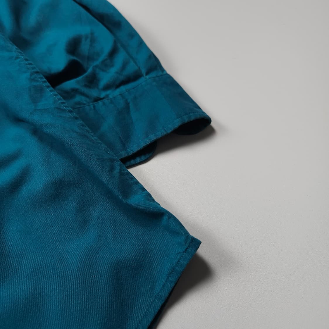 폴로 랄프로렌 포니 로고 미니멀 솔리드 오버핏 셔츠 (XXL) 상품이미지4