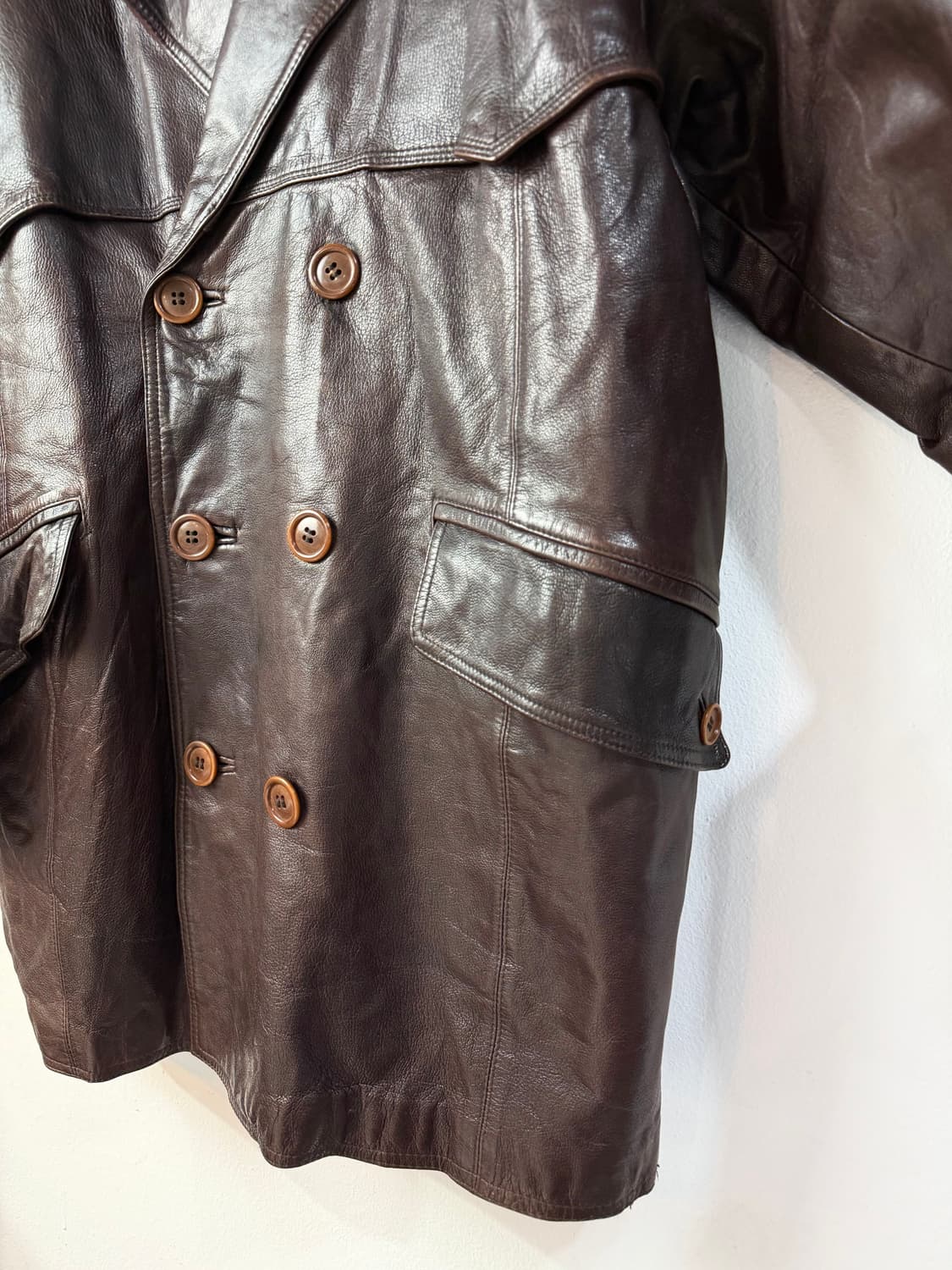 QUINO 고트 스킨 더블 브레스티드 레더 코트 상품이미지3