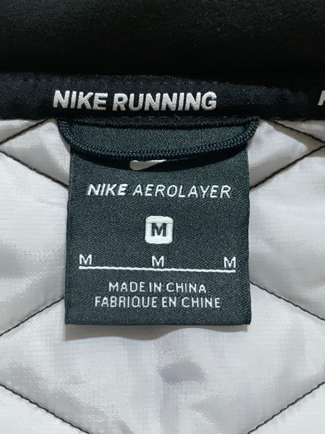 NIKE 나이키 러닝 베스트 에어로레이어 리펠 패커블(M 사이즈) 상품이미지8