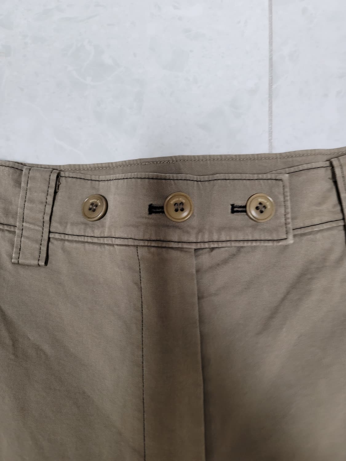 마뗑킴 코튼 팬츠 허리30~32 상세참조 상태극상

허리단면 39 기장  상품이미지3