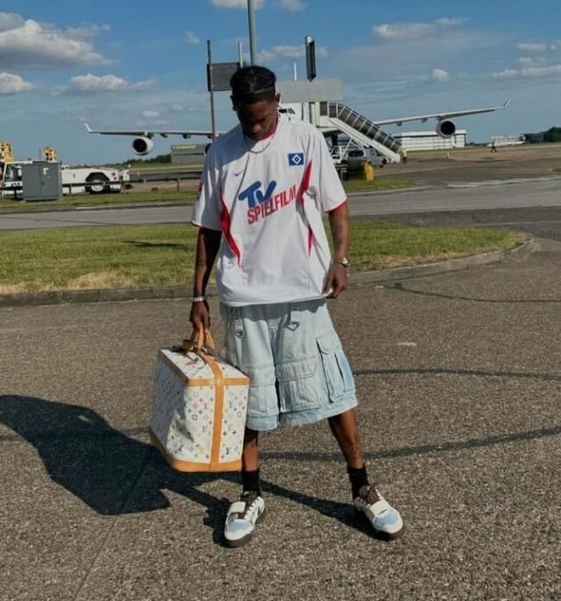 나이키 x 트래비스스캇 줌필드 상품이미지1