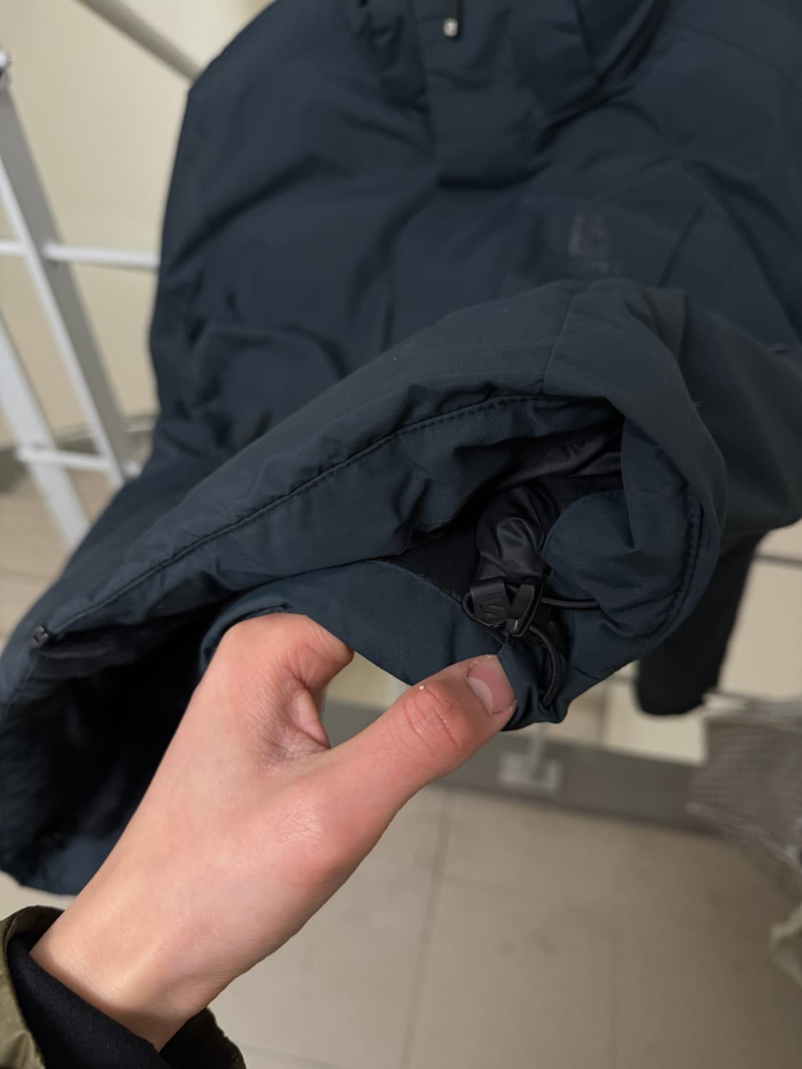 살로몬 [백화점.정품] 플랩 패딩 구스다운 거위 L(100ㅡ103) 그레 상품이미지6