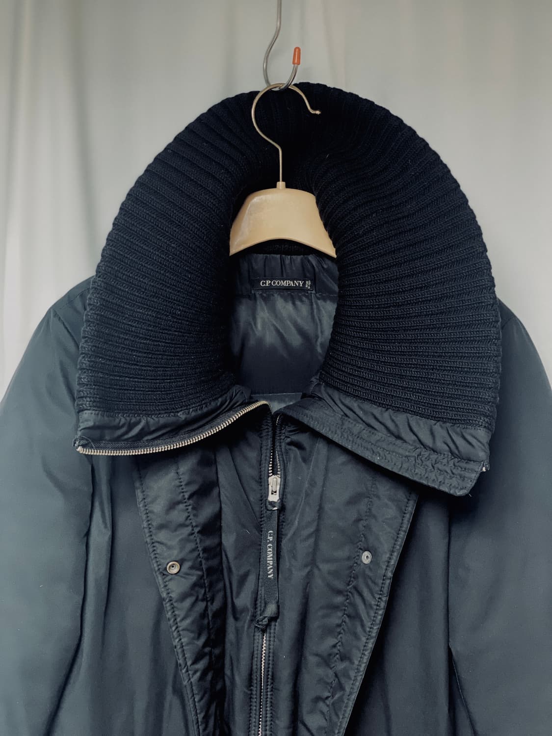  C.P. Company DONNA 여성용 거위털 블랙 패딩 55 상품이미지3