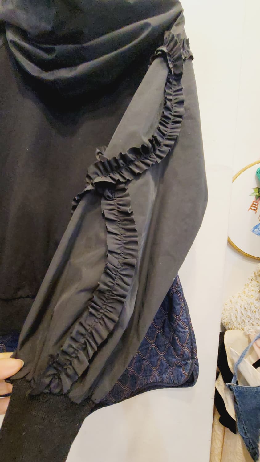 마크제이콥스 프릴후드티. 퀼팅본딩 팬츠 상품이미지10